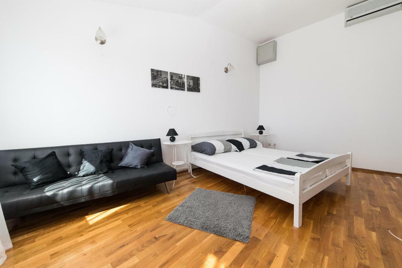Apartmani Kristina Crikvenica Bagian luar foto