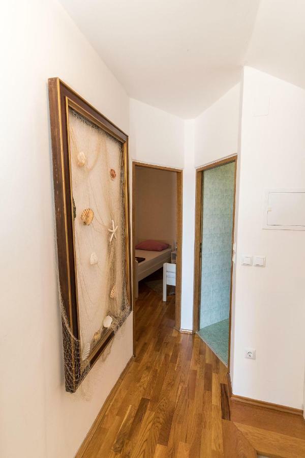 Apartmani Kristina Crikvenica Bagian luar foto